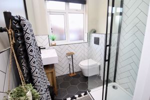 En-Suite- click for photo gallery